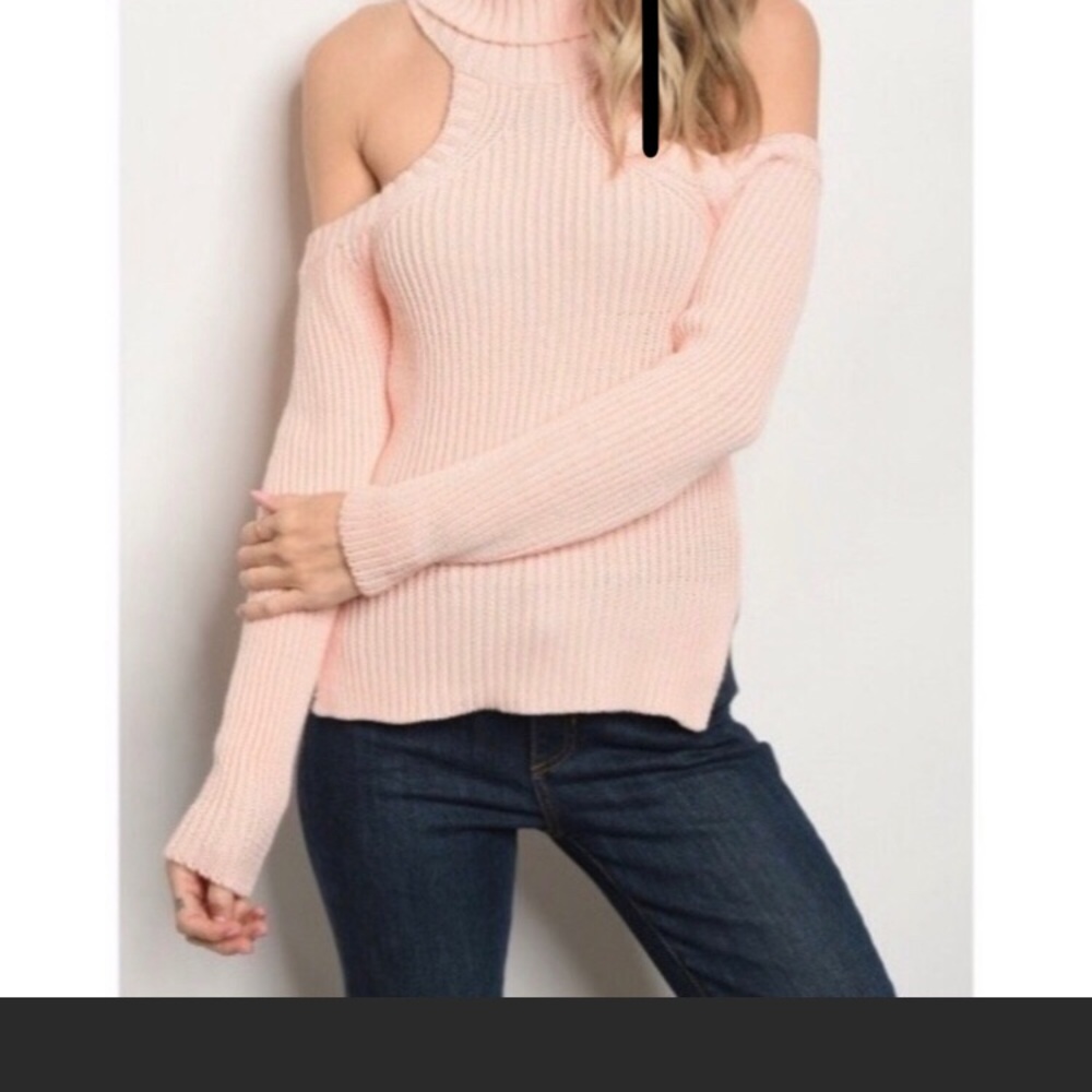Cold shoulder sweater 💜Final Price💜